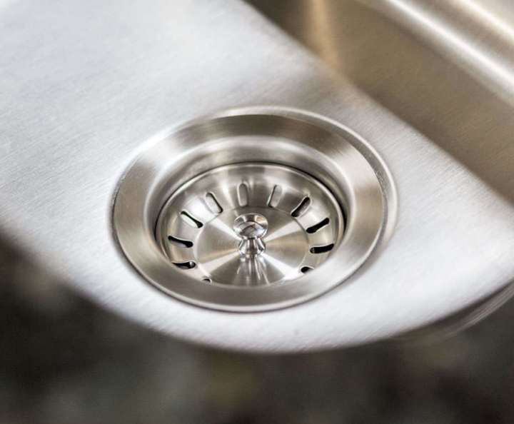 True Flame 19" x 15" Undermount Sink with Hot/Cold Faucet