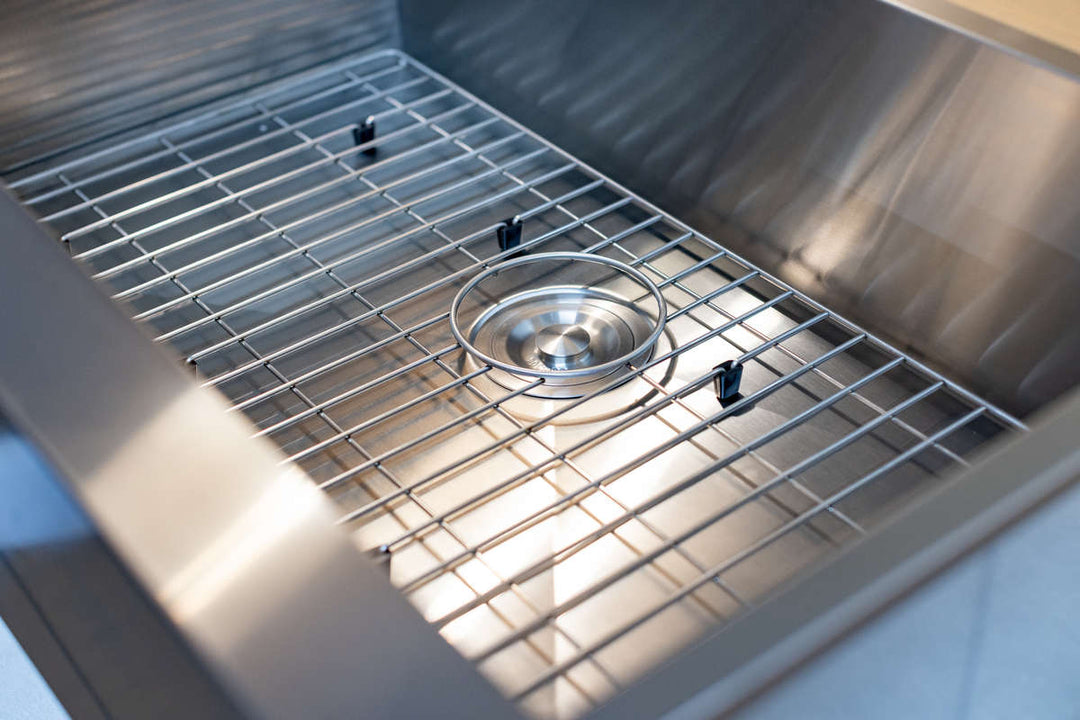 True Flame 32" Outdoor Rated Farmhouse Sink Package
