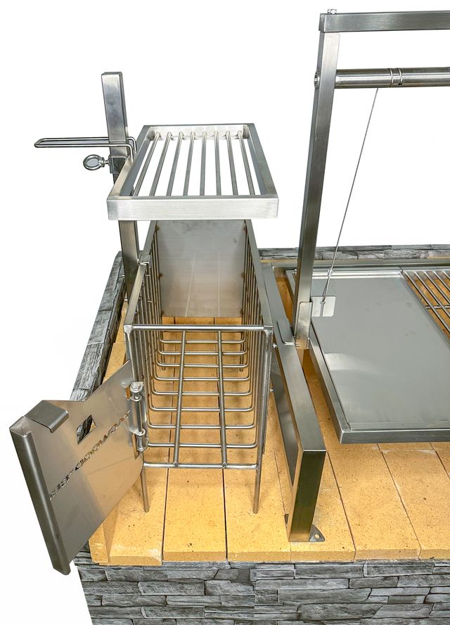 Tagwood Built-in Santa Maria Style Grill (656 sq. in.)