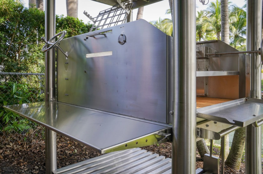 Tagwood "The Beast On Steroids" Santa Maria Style Grill – 304 Stainless Steel