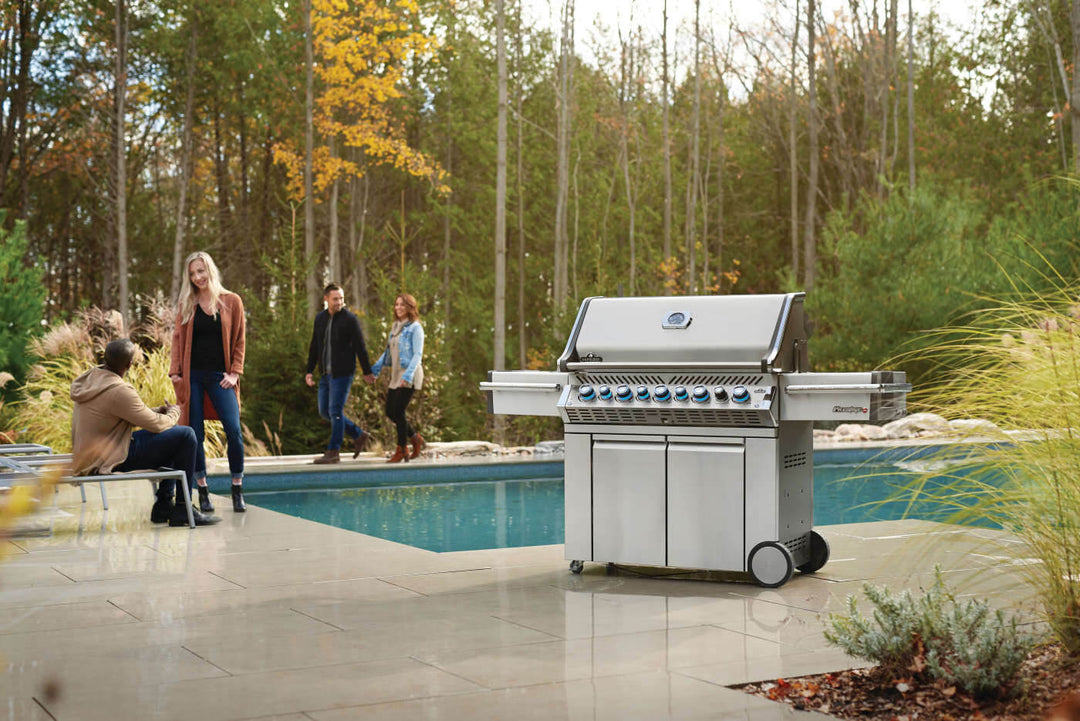 Napoleon Prestige Pro 665 with Infrared Side & Rear Burners