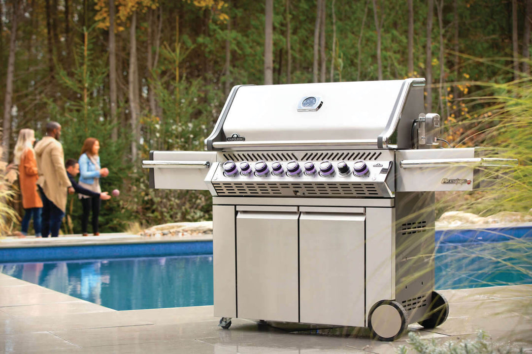 Napoleon Prestige Pro 665 with Infrared Side & Rear Burners