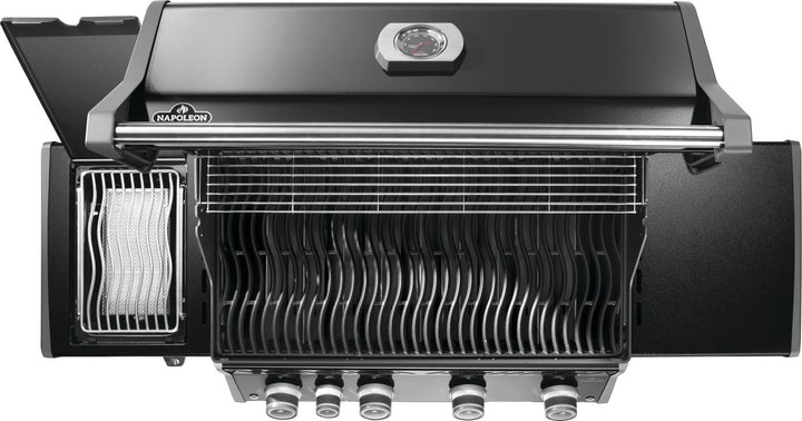 Napoleon Rogue® PRO 525 with Premium Black Finish & Infrared Side Burner
