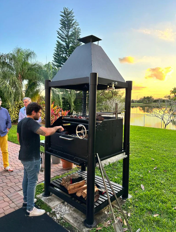 Tagwood "The Beast" Santa Maria Style Grill - Black