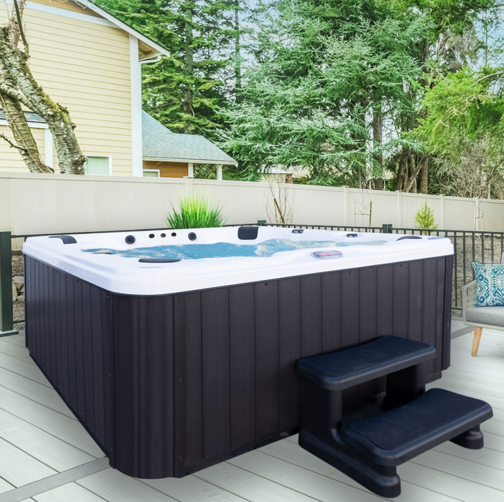 American Spas 6-Person Lounger with 56 Jets
