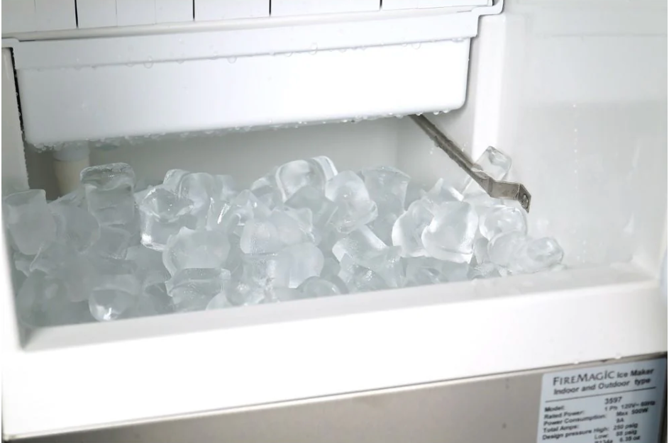 Fire Magic 15" Stainless Steel Outdoor Ice Maker