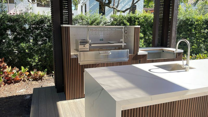 Tagwood Built-In Santa Maria Style Grill (557 sq. in.)