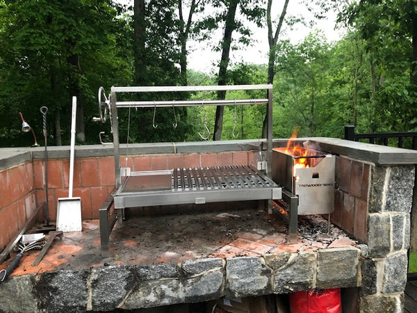 Tagwood Built-in Santa Maria Style Grill (656 sq. in.)
