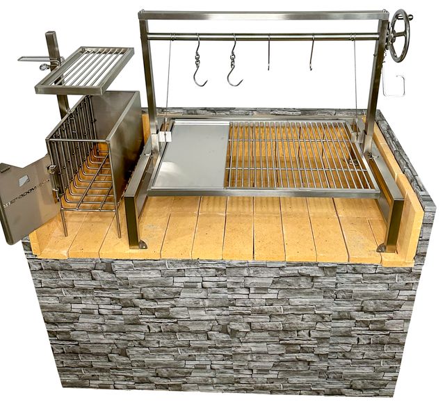 Tagwood Built-in Santa Maria Style Grill (656 sq. in.)